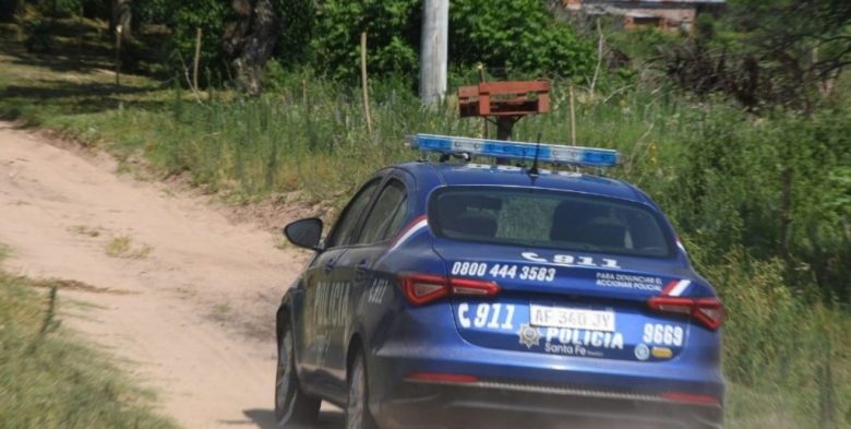 Dos hombres detenidos en un barrio de Santa Fe tras el robo de un caballo y ataque a pedradas a la Policía