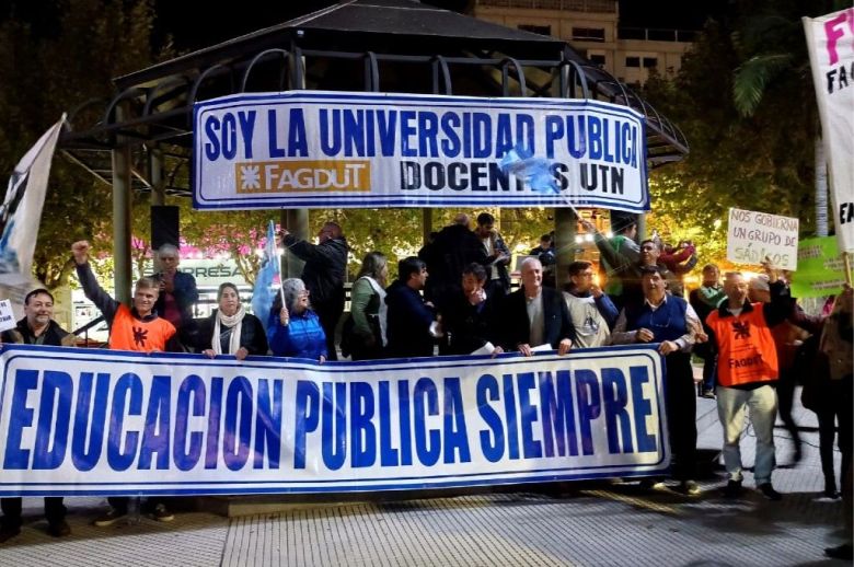 Con una masiva marcha, Concordia defendió la universidad pública