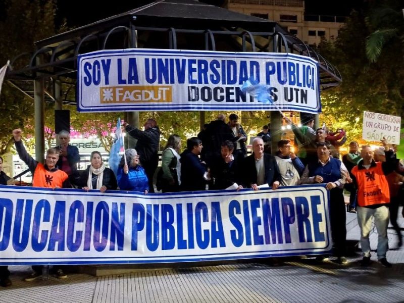 Con una masiva marcha, Concordia defendió la universidad pública