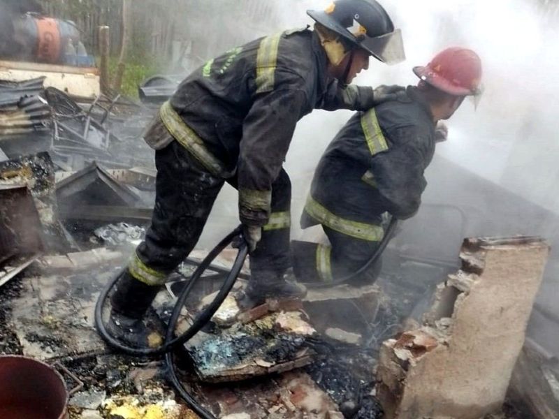 Una familia perdió todo tras un incendio en su vivienda