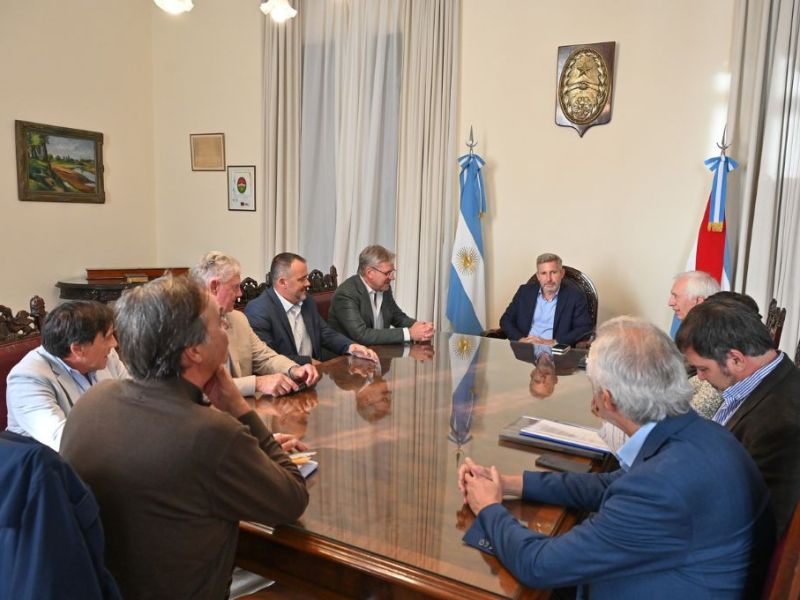 Entre Ríos: Rogelio Frigerio analizó con su gabinete el avance del plan vial