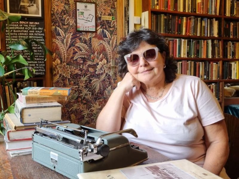 Marga Presas presenta su nuevo poemario