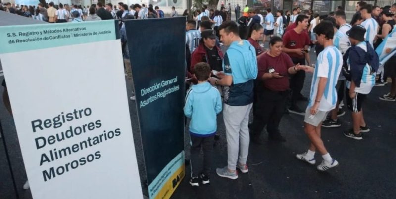 Tribuna Segura: el Gobierno Nacional prohíbe a 13.000 deudores alimentarios ingresar a las canchas