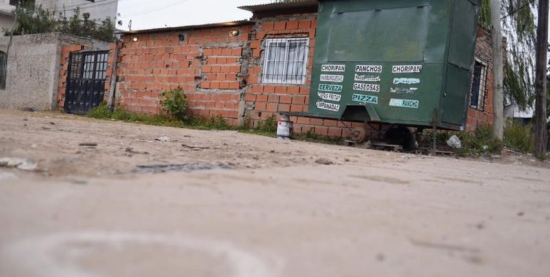 Rosario: hirieron a un adolescente en una balacera contra un carrito de comidas
