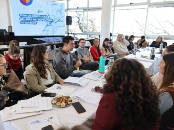 Concejales se reunieron en Esperanza por el ordenamiento territorial regional