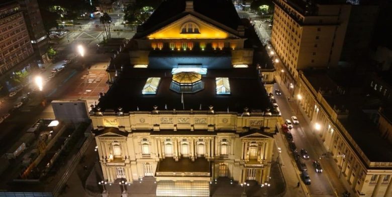 Descartan peligro por bolso sospechoso frente al Teatro Colón en CABA