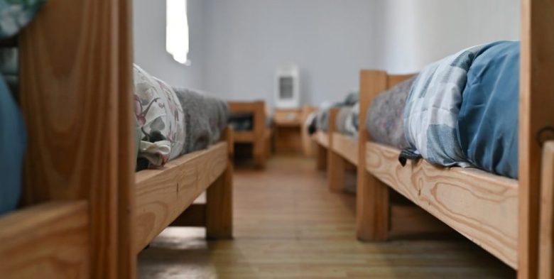 Villa Gobernador Gálvez: el municipio puso en marcha un refugio nocturno por las bajas temperaturas