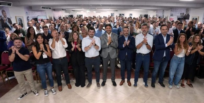 Maximiliano Pullaro, en la cumbre de Gobernadores Radicales con la cúpula de la UCR por la coyuntura