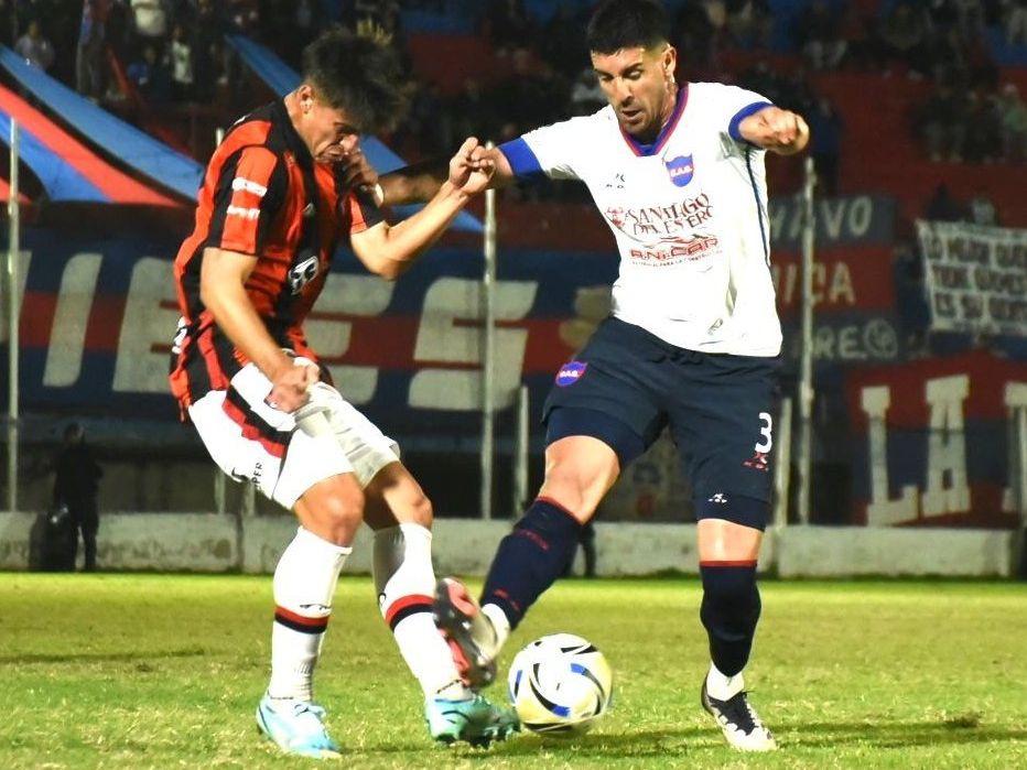 En el final del partido, Güemes se lo ganó a Patronato