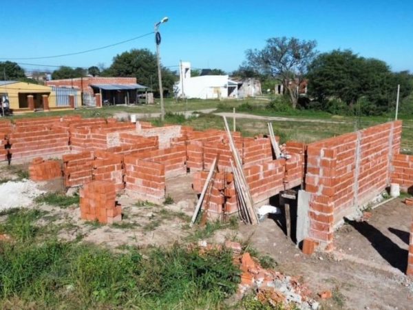 Moisés Ville: continúa la construcción de un nuevo complejo de viviendas