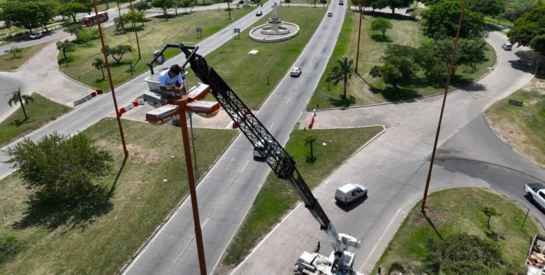 Balance de servicios: así evolucionaron energía, agua, alumbrado y bacheo en la ciudad de Santa Fe