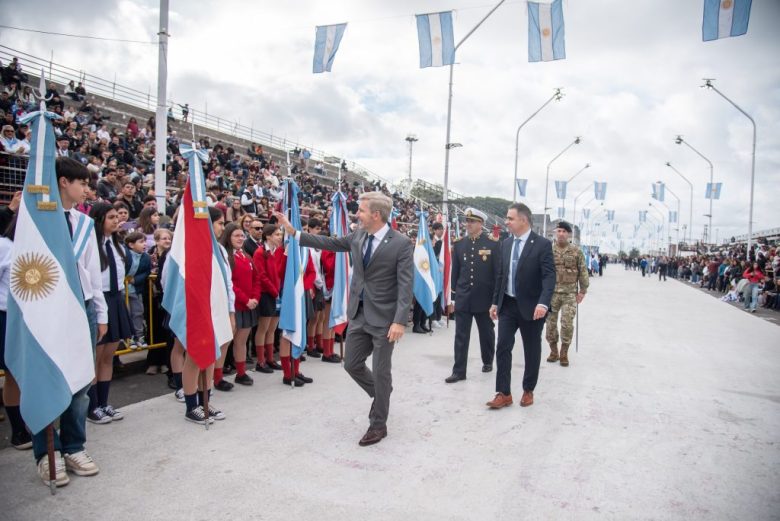 Frigerio llamó al diálogo y el consenso en los actos por el 25 de Mayo en Gualeguaychú
