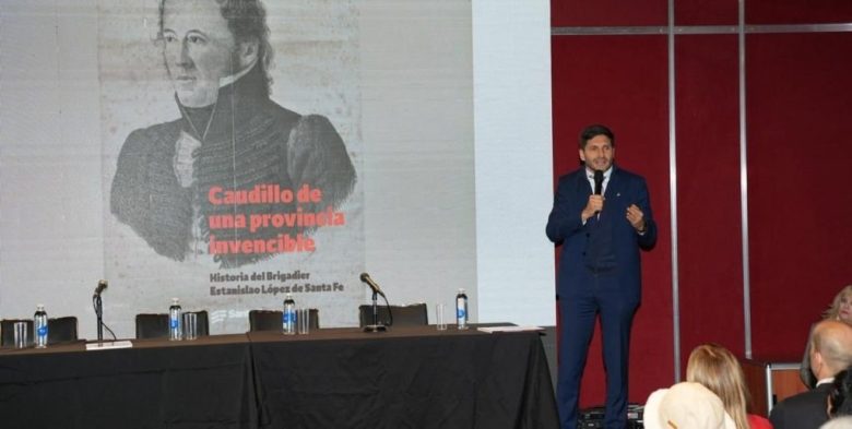 El gobernador Pullaro reivindicó al Brigadier López por la distribución de recursos entre provincias ante la crisis económica