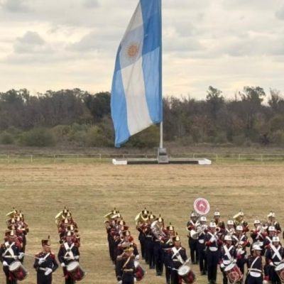 El dirigente santafesino Bryan J. Mayer resaltó el rol del Ejército como escuela de valores y garante de la soberanía