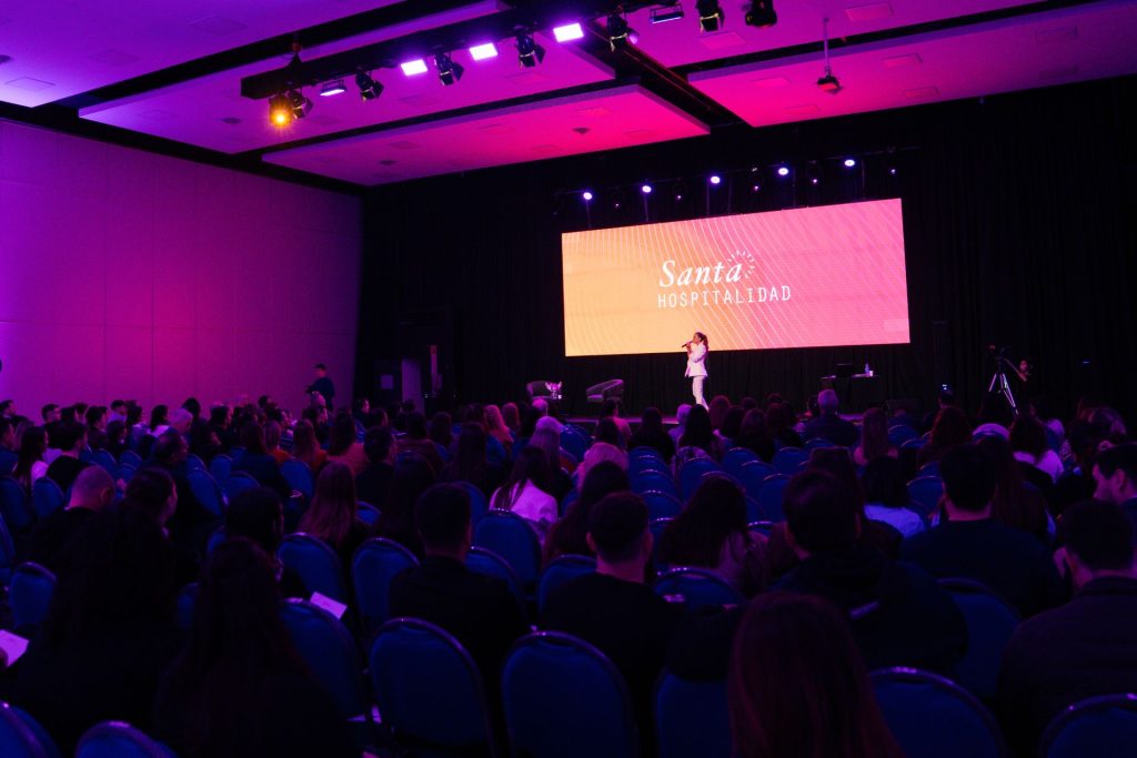 Más de 700 profesionales del turismo entrerriano participaron del Congreso Santa Hospitalidad en Paraná