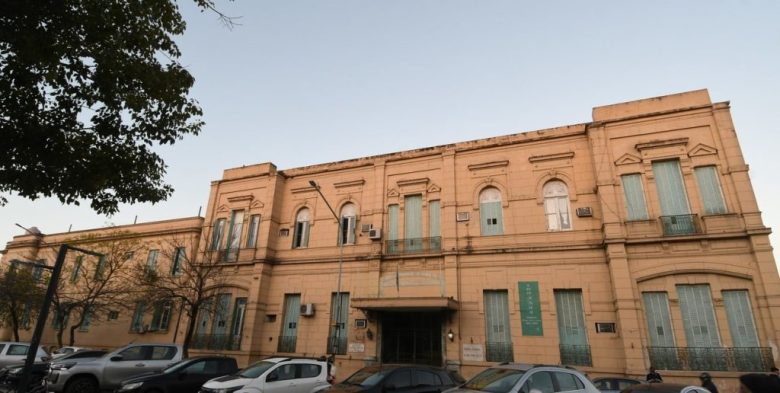 Falleció un conductor tras descompensarse en un operativo de tránsito en el centro de Santa Fe