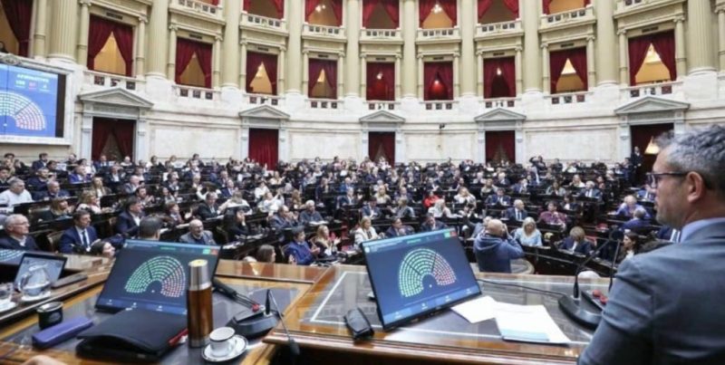 Diputados: la oposición pide interpelar a Manuel Adorni en una semana clave por inflación y marcha universitaria