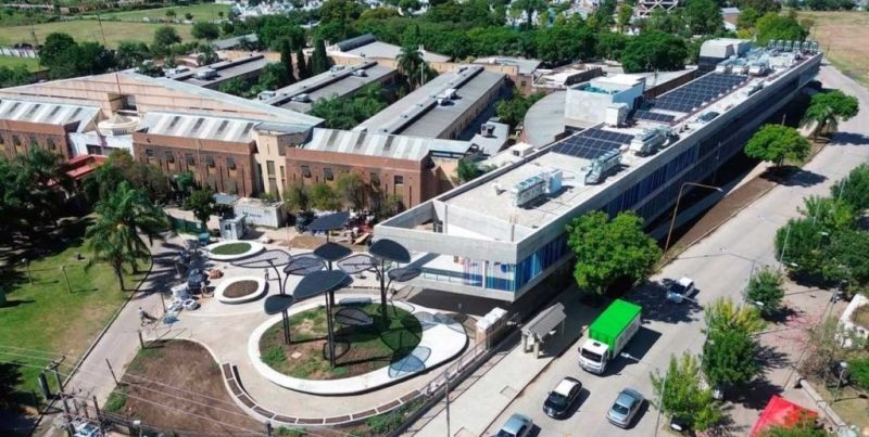 El Hospital Alassia de Santa Fe lanza campaña con espíritu mundialista para fortalecer la formación de residentes