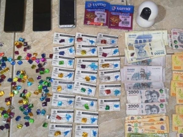 La PDI detuvo a un narco barrial y secuestró más de 80 dosis de cocaína durante un allanamiento en Santa Fe