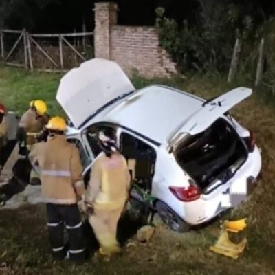 Córdoba: cargaban un celular en el auto, explotó y terminaron chocando