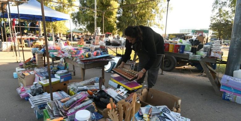 Más de 1.100 puestos en tres ferias populares de Santa Fe capital impulsan el comercio barrial