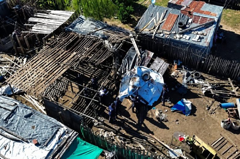 Seis detenidos y casi  millones secuestrados en allanamientos por narcomenudeo en Concordia