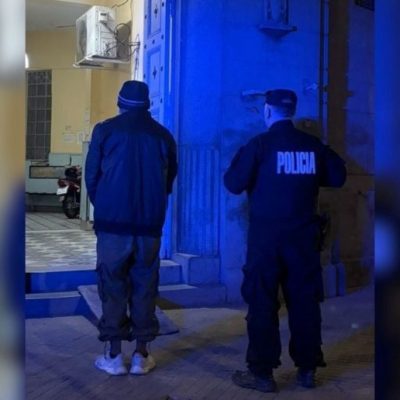 Detuvieron a un hombre en la capital santafesina, acusado de incumplir una restricción de acercamiento y agredir a su expareja