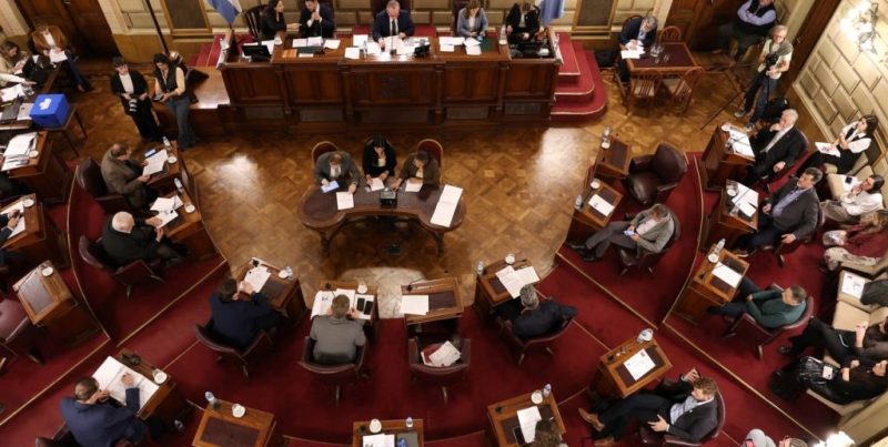 Fuertes cambios al proyecto Ficha Limpia para contratistas de Santa Fe: vuelve a Diputados