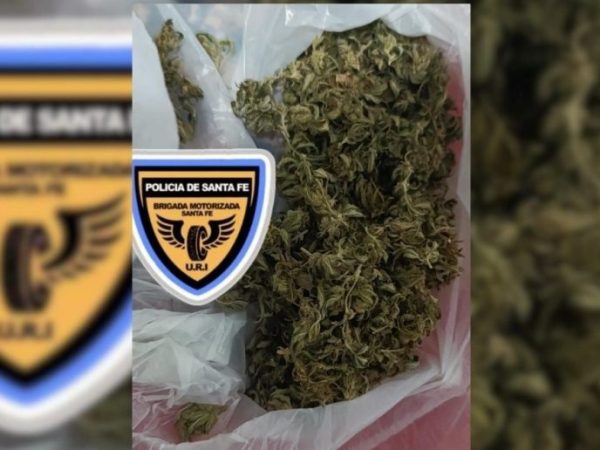 Demoran a mujer que dijo ser abogada con marihuana en un control de la Policía de Santa Fe