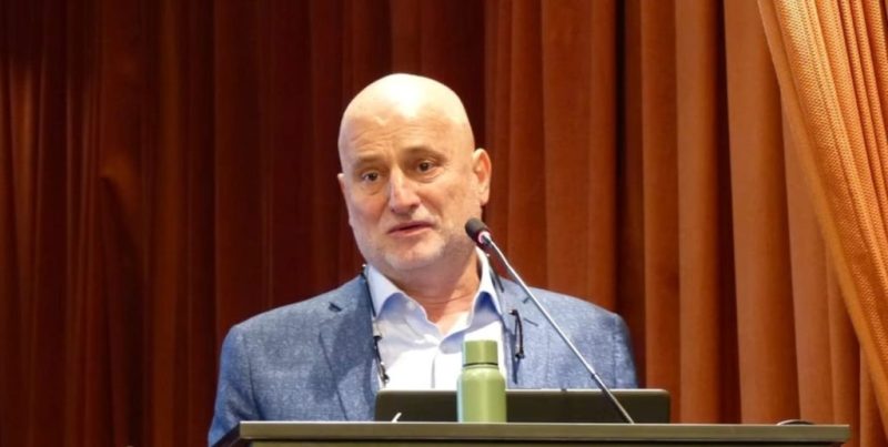 Alberto Biglieri advierte sobre las derivas de la Inteligencia Artificial generativa sin control humano