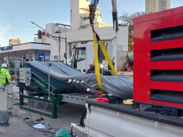Arrancó en la ciudad de Santa Fe el envainado de la Cloaca Máxima, obra central bajo Bulevar Pellegrini
