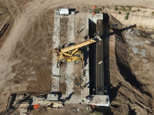 La obra de protección de la Cascada del Saladillo en Rosario afianza sus principales estructuras