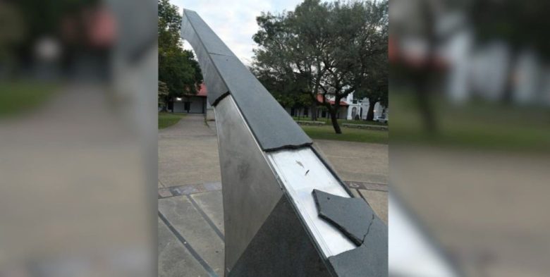 El reloj de sol del Parque Sur sigue vandalizado: definen cómo lo restaurarán en Santa Fe
