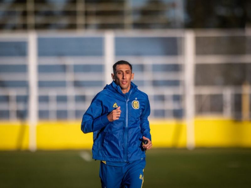 Central regresó a los entrenamientos y anunció la renovación de Di María
