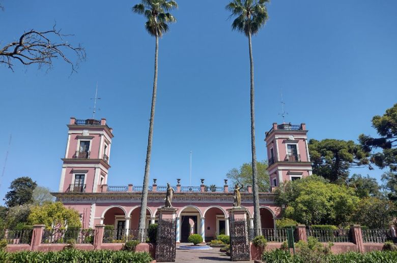 Invitan a celebrar el Día de la Bandera en el Palacio San José