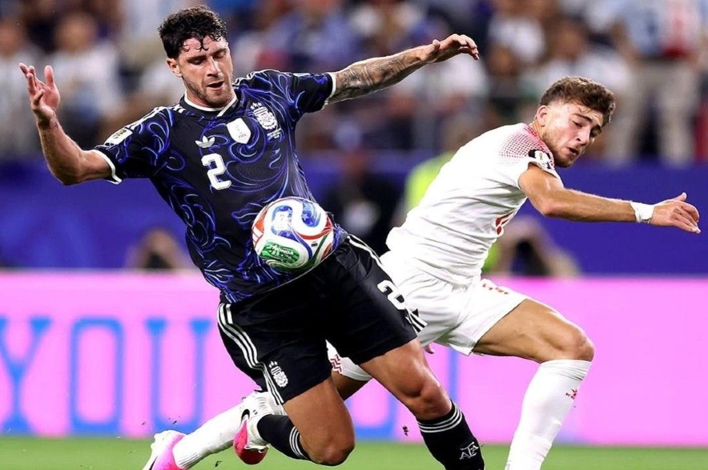 Con una buena presentación, el concordiense Marcos Senesi debutó en el Mundial