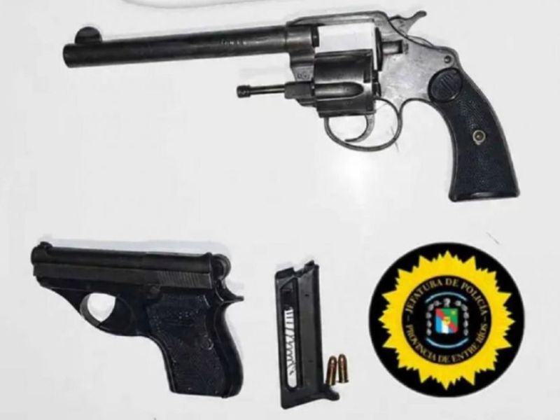 Entre Ríos: detuvieron en San Benito a dos jóvenes acusados de vender armas por redes sociales
