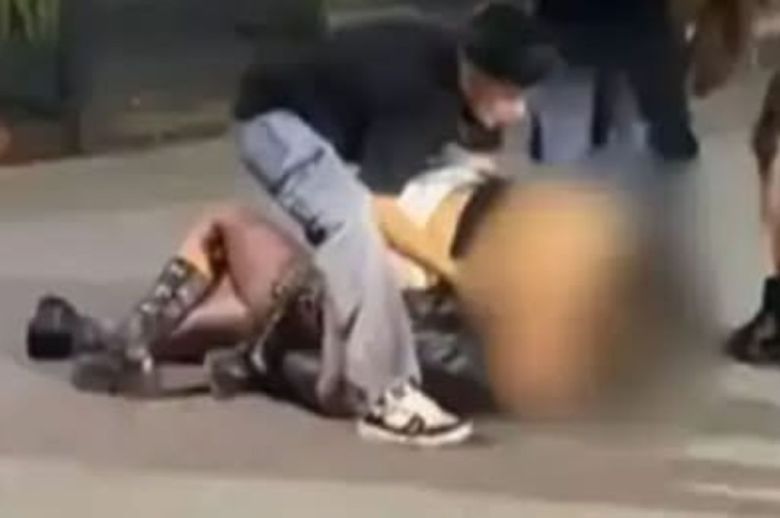 Una joven está en terapia intensiva tras una pelea a la salida de un boliche