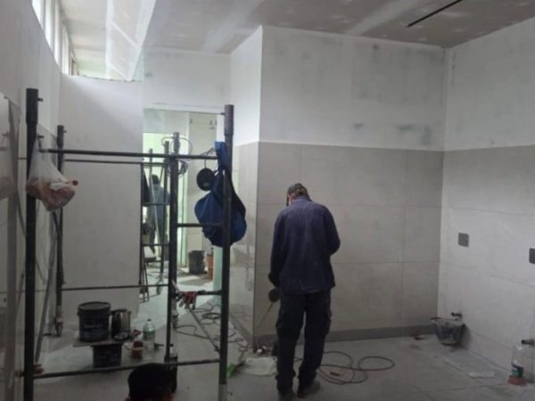 Santa Fe: Avanza la renovación de los baños públicos en la Plaza del Soldado