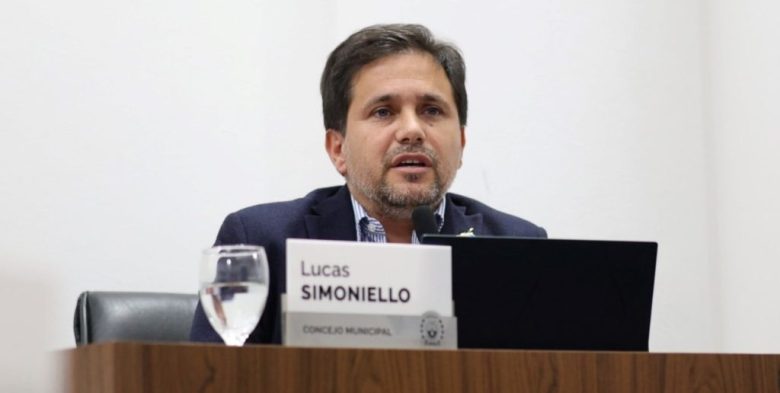 Simoniello valoró el plan provincial de vivienda: mejoras para el acceso en Liceo Norte, Santa Fe
