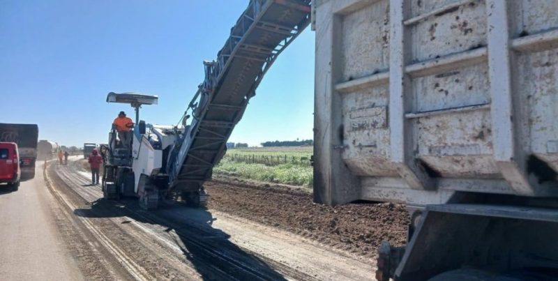 Continúa la repavimentación de la Ruta Provincial 13 entre San Jorge y Carlos Pellegrini