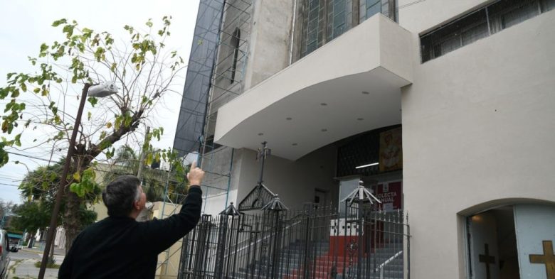 La Iglesia La Salette de Santa Fe subasta cuadros para recaudar fondos y continuar sus obras