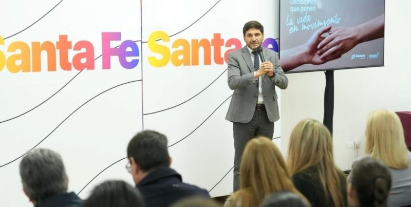 Pullaro logra 53% de imagen positiva en Santa Fe y deja atrás a Javier Milei en evaluación de gestión
