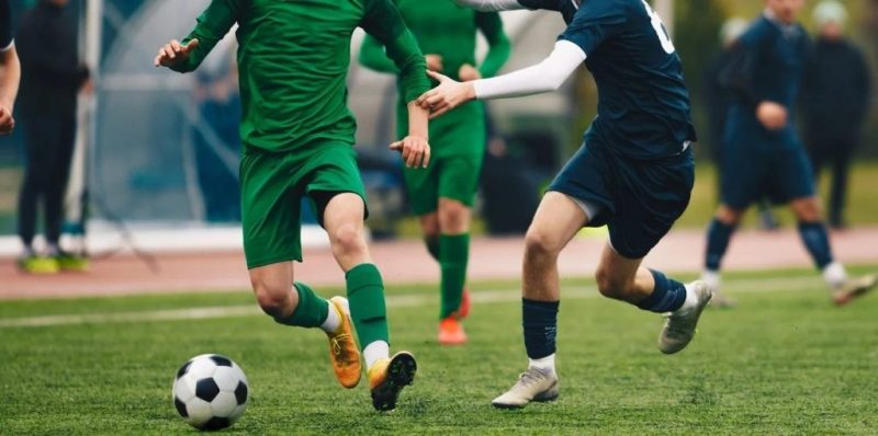 Hirieron a un policía que realizaba tareas de seguridad en un partido de fútbol en Carcarañá