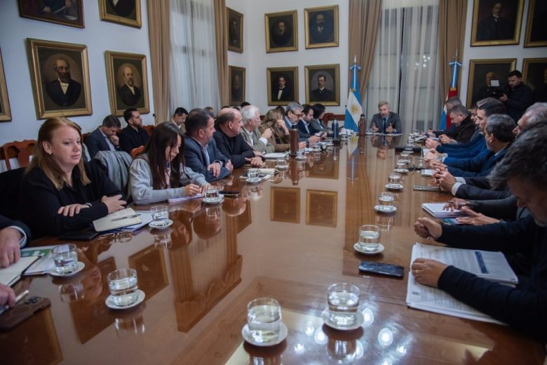 El Gabinete de Entre Ríos coordinó con el Poder Legislativo la modernización estatal y obras prioritarias