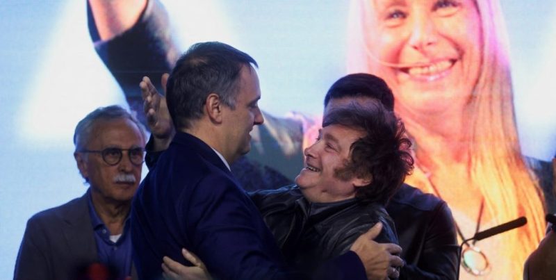 Milei defendió nuevamente a Adorni por inconsistencias en su declaración jurada y la investigación judicial