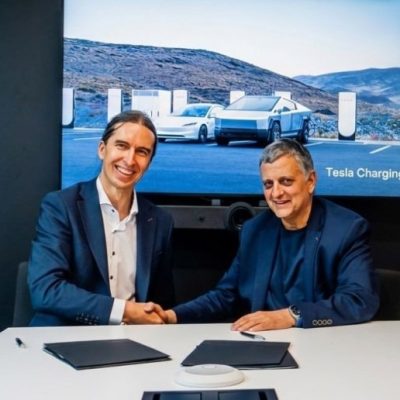 YPF y Tesla acuerdan negociar terminales de carga para vehículos eléctricos y autónomos en Argentina