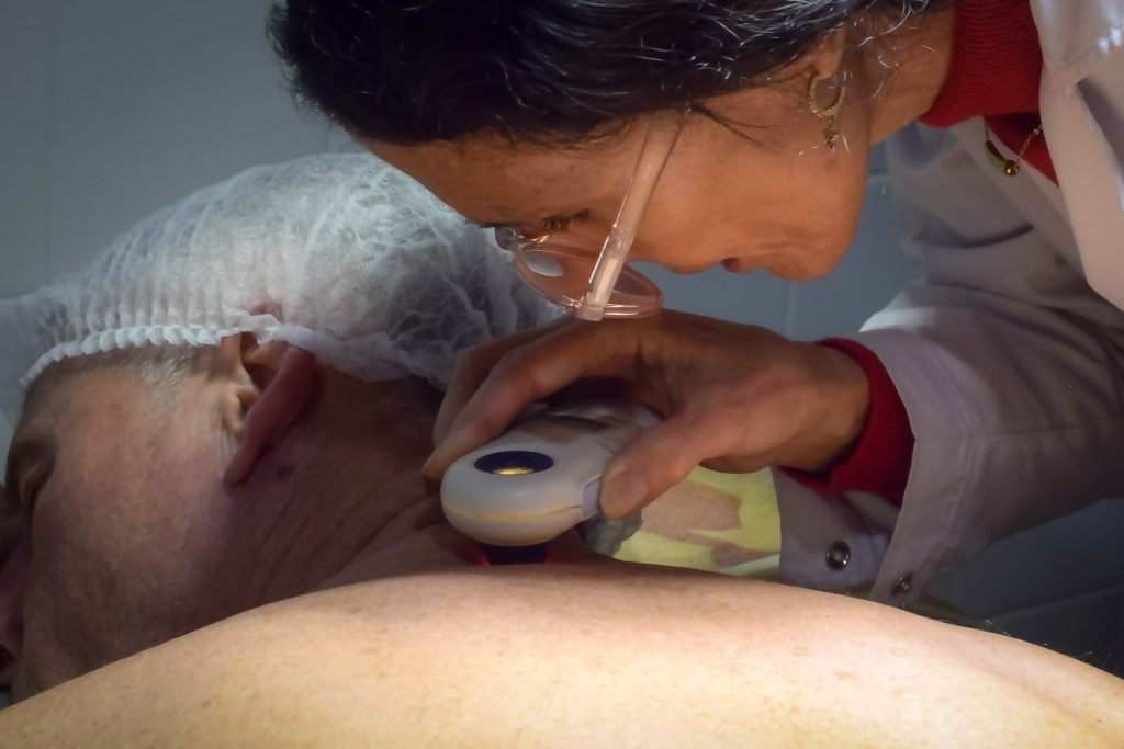 Ministerio de Salud de Entre Ríos impulsa la consulta precoz de lesiones para prevenir el cáncer de piel