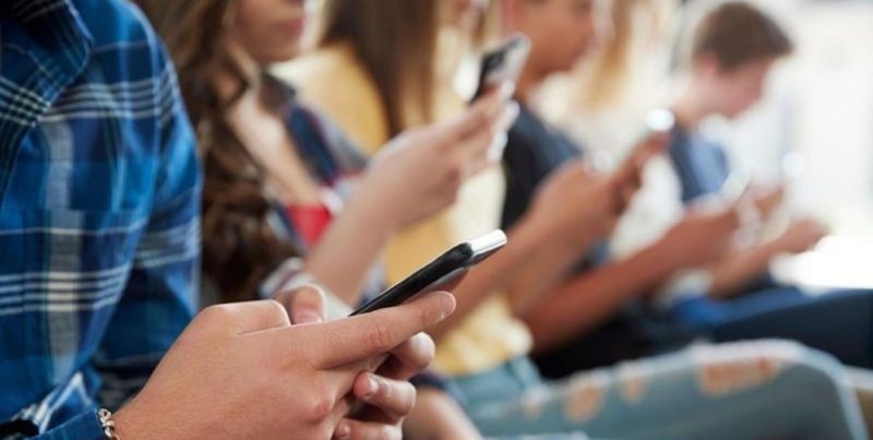 Santa Fe analiza un marco provincial para regular plataformas digitales y proteger a menores
