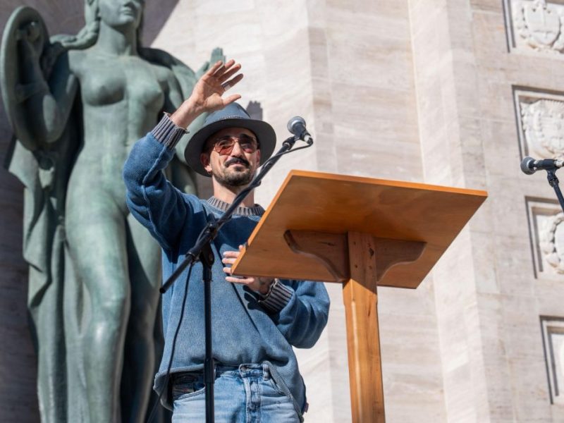 Día de la Bandera: Abel Pintos cerrará la fiesta frente al recuperado Monumento